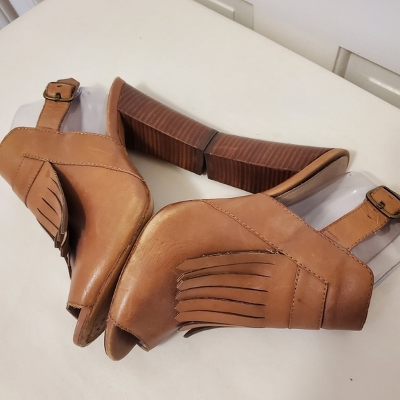 Pour LA Victoire Fringe Peep Toe Leather Sandals Size 9M - Picture 7 of 12